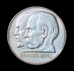 Gottlieb Daimler ve Karl Benz, Alman motor endüstrisinin öncüleri, 1961 by Unbekannt