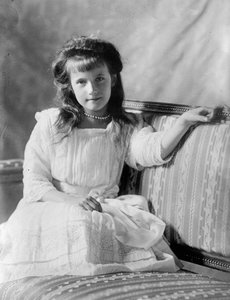 Rusya Grandüşes Anastasia Nikolaevna, c1908-c1910 by Unbekannt