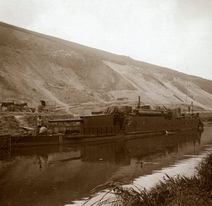 Gunboat, Genicourt, kuzey Fransa, c1914-c1918 by Unbekannt