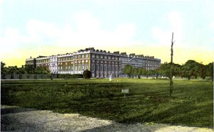 Hampton Court Sarayı, Londra, 20. Yüzyıl. by Unbekannt