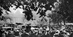 Hyde Park güzel bir Ascot Pazar günü, Londra, 1926-1927 by Unbekannt