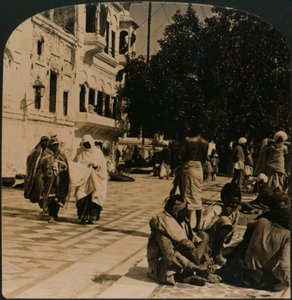Altın Tapınağın avlusunda. Amritsar, Hindistan, 1907 by Unbekannt