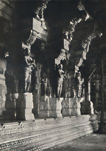 Bir Hindu tapınağının içi, Seylan, 1926 by Unbekannt