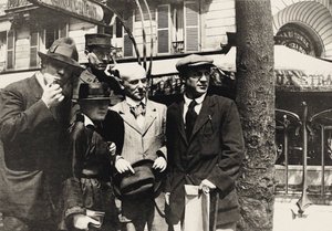 Jean Cocteau, Manuel Ortiz de Zárate, Henri-Pierre Roché, Marie Vassilieff, Max..., 1916. by Unbekannt