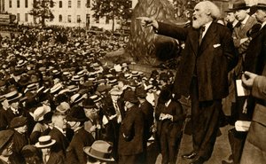 Keir Hardie, 2 Ağustos 1914, 1933, Londra, Trafalgar Meydanı