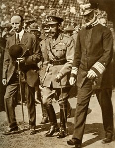 King George V, 1935'te Londra'daki Stamford Bridge'de bir beyzbol maçına katılır. by Unbekannt