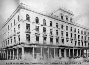 La Corona, tütün fabrikası, 1920