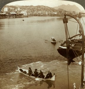 Arktik ülkesindeki bir vapurdan iniş, Svolvaer, Lofoten Adaları, K. Norveç, c1905. by Unbekannt