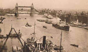 Londra - Tower Bridge ve Havuz, c1910 by Unbekannt