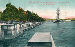 Londra, Thames Embankment - Donanma Gönüllü Eğitim Gemisini Gösteriyor, HMS Buzzard, 1907 by Unbekannt