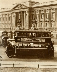 Londons Yeni Tüm Hava Durumu Otobüsü, 1927, 1935. by Unbekannt