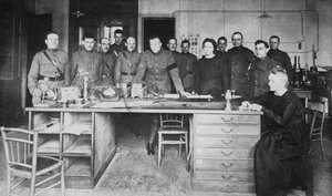 Marie Curie, Polonya doğumlu Fransız fizikçi, Radyum Enstitüsü