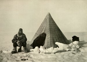 Marshall Çadır Dışında, Kampta, c1908, 1909. by Unbekannt