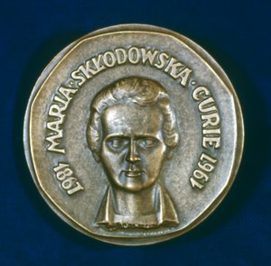 1967 Polonya doğumlu Fransız fizikçi Marie Sklodowska Curie anısına madalya by Unbekannt