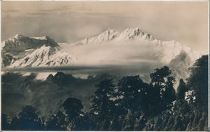 Kudretli Kinchinjunga, c1940 by Unbekannt