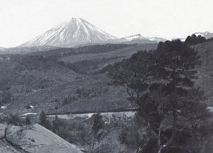 Ngauruhoe Dağı, 19. yüzyılın sonları ile 20. yüzyılın başlarında. by Unbekannt