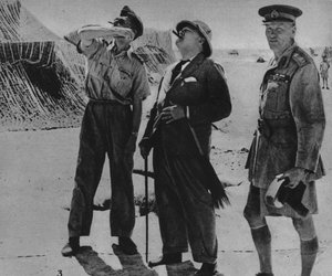 Bay Churchill, Sir A. Tedder ve General Auchinleck ile birlikte, 1942 by Unbekannt