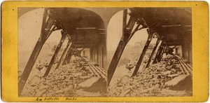 Paris Belediyesi (1871): Villette rıhtımlarının görünümü. Anonim fotoğrafçılık. Karton üzerine yazdırın. karartmak 17x6 cm by Unbekannt