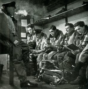 Eski Eller Şimdi - Filo Hava Kolunun pilotları, c1943. by Unbekannt