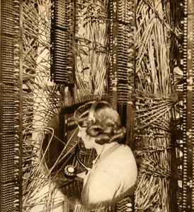 Mayfair Borsasında Operatör, 1932, 1933. by Unbekannt