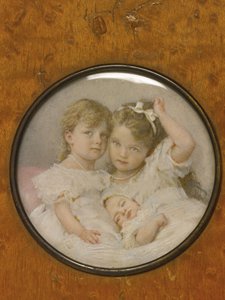 Rusya Büyük Düşesi Olga, Tatiana ve Maria
