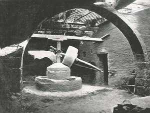 İlkel mısır değirmeni, Nil Deltası, Mısır, 1895. by Unbekannt