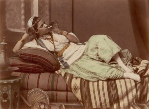 Yatan Kadın Sigara İçiyor, 1870-90. by Unbekannt