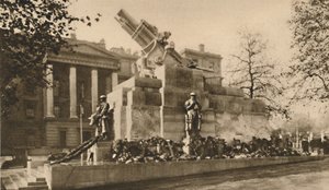 Büyük Tartışmaya Neden Olan 9 İnçlik Obüsün Taştaki Temsili, c1935. by Unbekannt
