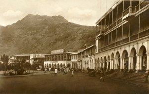 Hilal Yuvarlak, Aden, c1918-c1939. by Unbekannt