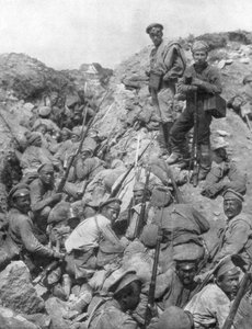 Rus birlikleri sinyali bekliyor, Ternopil, Ukrayna, Birinci Dünya Savaşı, 1 Temmuz 1917 by Unbekannt