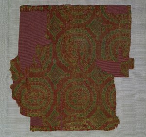 Yuvarlak rozetli Samit, 700