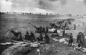Seelow Tepeleri'ndeki Sovyet topçusu, Nisan 1945 by Unbekannt