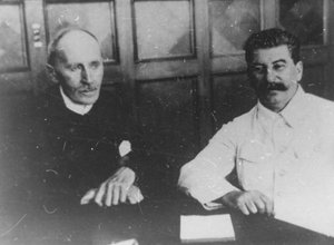 Sovyet lideri Josef Stalin, Fransız yazar Romain Rolland ile birlikte, Moskova, SSCB, 28 Haziran 1935 by Unbekannt