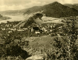 Tuna Nehri üzerinde Spitz, Wachau, Aşağı Avusturya, c1935. by Unbekannt