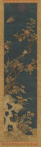 Goblen: mavi zemin üzerinde kuşlar, şeftali ağacı, kayalar ve çiçekler, Qing hanedanı, 1644-1911. by Unbekannt