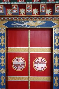 Bin Buda Tapınağı. Dashang Kagyu Ling cemaati. Pagoda kapısı, La Boulaye, Fransa by Unbekannt