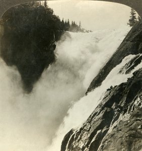 Terrific splendor of the mighty Riukan Falls, where it begins its 800 foot drop, Norway, c1905.  by Unbekannt