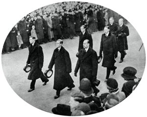 York Dükü ve kardeşleri King George Vs cenaze töreninde, 1936, 1937 by Unbekannt