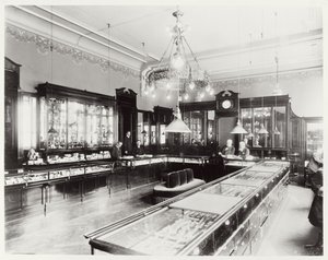 Faberge Emporium (s/b fotoğraf) by Unbekannt