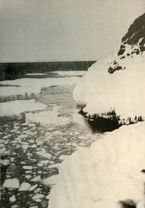 İlk İniş Yeri, Körfezdeki Buzların Kırıldığını ve Kuzeye Sürüklendiğini Gösteriyor, 1908, 1909 by Unbekannt