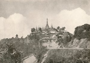 Büyük Pagoda, Moulmein, 1900. by Unbekannt