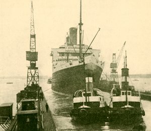 Römorkörler Tarafından Çekilmiş Majestic Giren Kuru Havuz, c1930. by Unbekannt