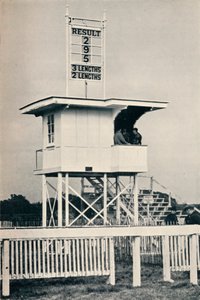 Yeni Yargıçlar Kutusu, Kempton Park, c1940 by Unbekannt