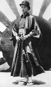 Japon kostümlü Galler Prensi, Japonya, 1922 by Unbekannt