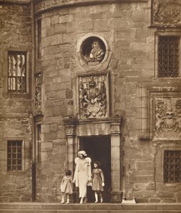 Kraliçe Eski Evinde, Glamis Kalesi, c1936 1937 by Unbekannt