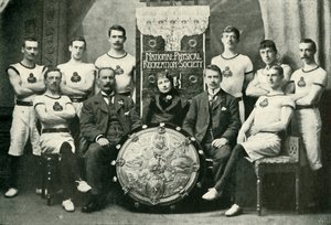 Aberdeen Jimnastikçi Takımı, N.P.R.S. Meydan Okuma Kalkanı, 1902. by Unbekannt