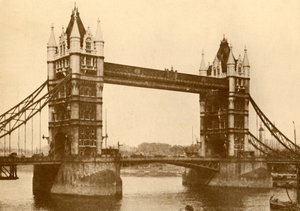 Tower Bridge, Londra, 1930. by Unbekannt