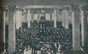 Merkezde Kürsü ile Lloyds
