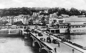 Touques Nehri üzerindeki köprü, Trouville, Fransa, c1920