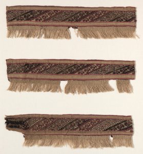Bir Bordürün Üç Parçası, c. 1100-1400. by Unbekannt